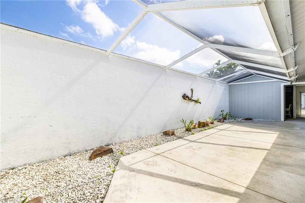ENCLAVE - Residential