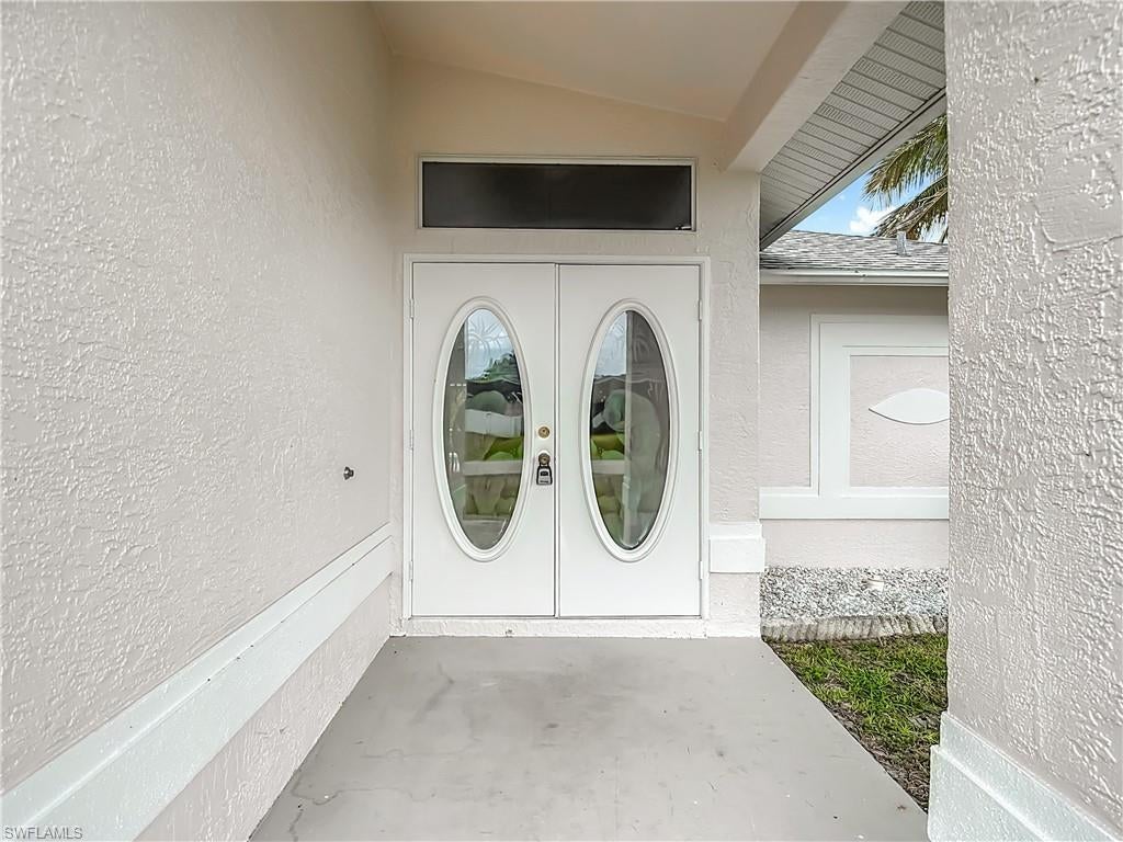 SAN CARLOS PARK - Residential