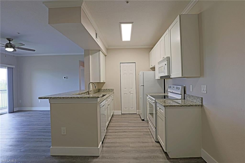 ROYAL GREENS - Residential Lease