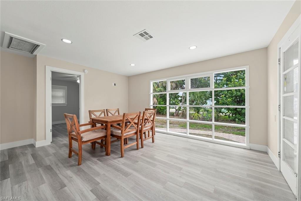 SANIBEL SHORES - Residential