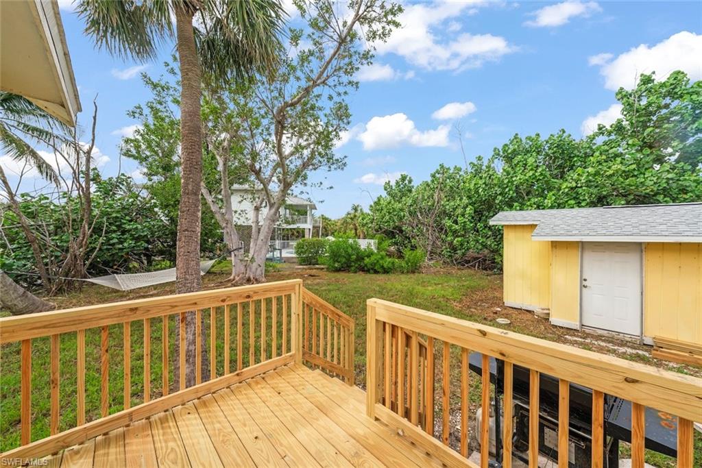 SANIBEL SHORES - Residential
