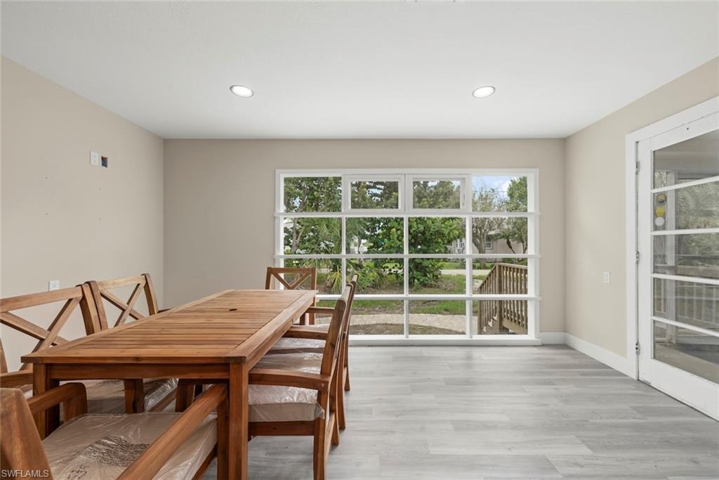 SANIBEL SHORES - Residential