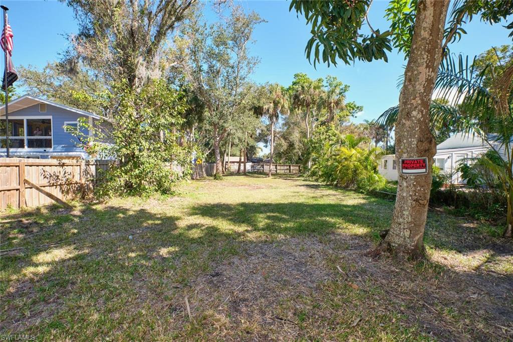 RUSSELL PARK - Land