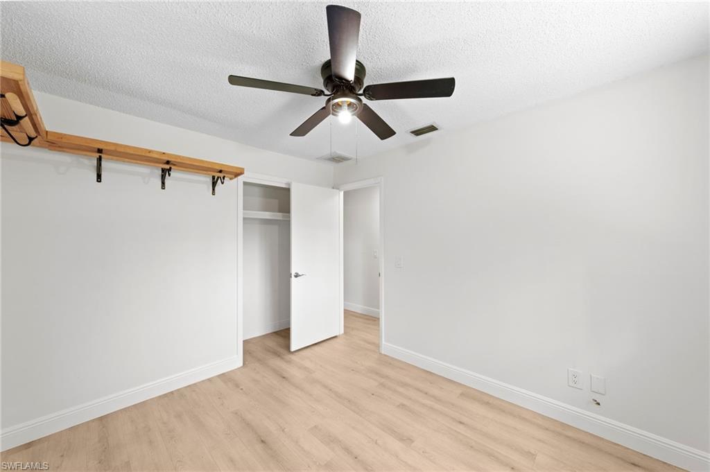 SAN CARLOS PARK - Residential