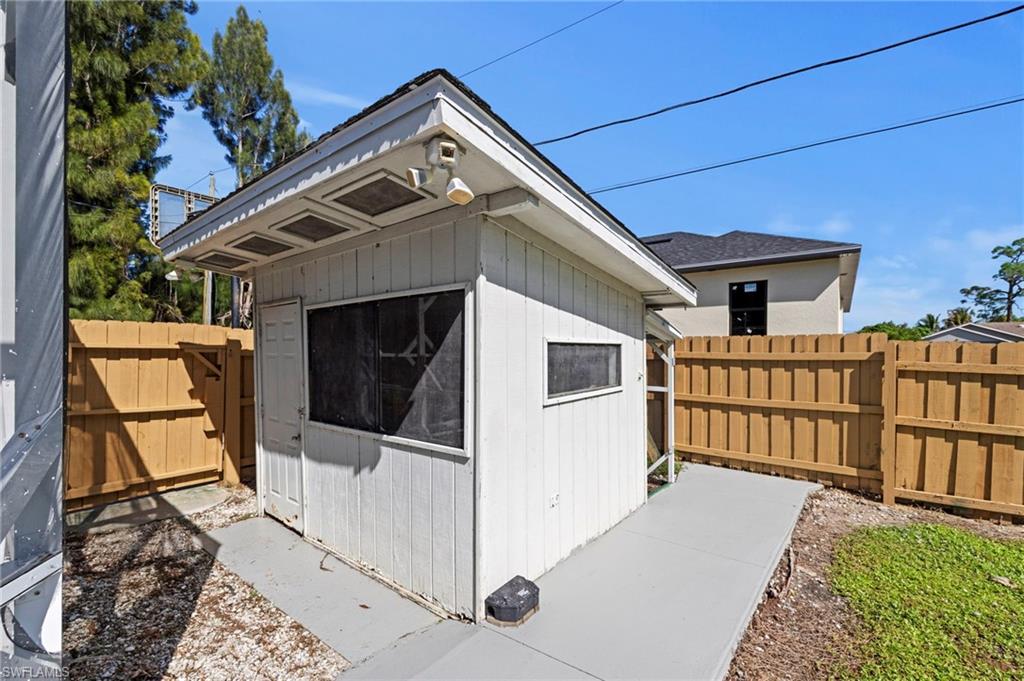 SAN CARLOS PARK - Residential