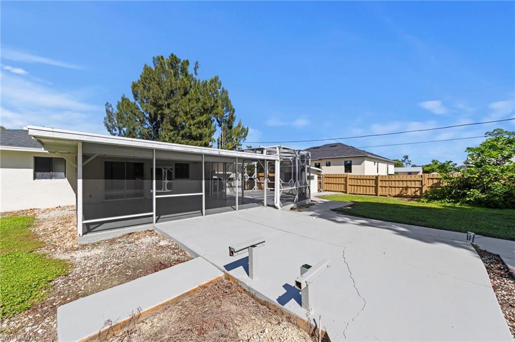 SAN CARLOS PARK - Residential