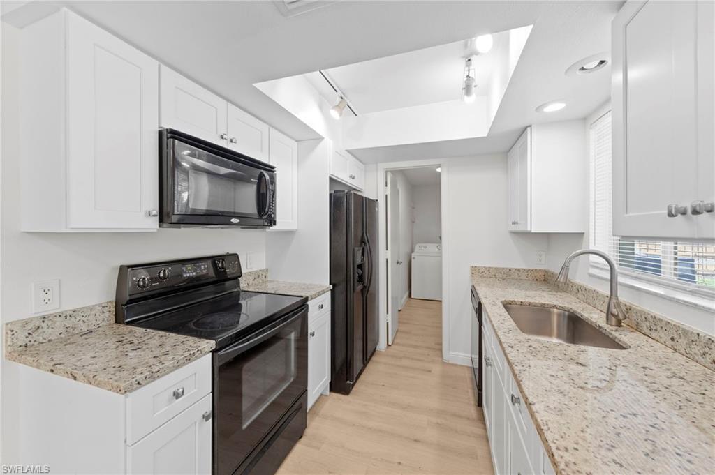 SAN CARLOS PARK - Residential