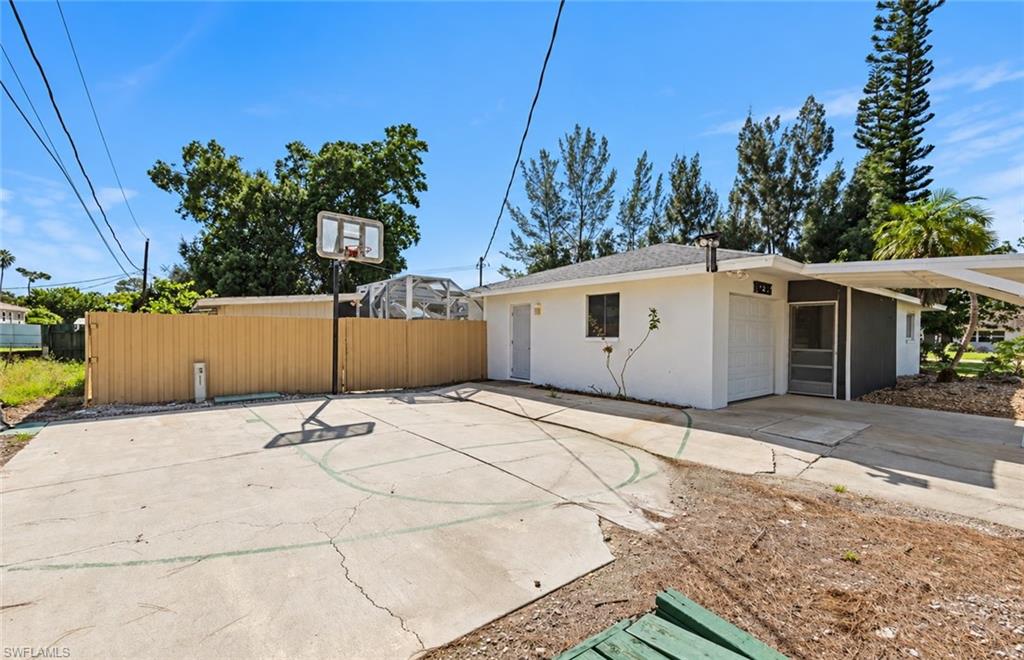 SAN CARLOS PARK - Residential