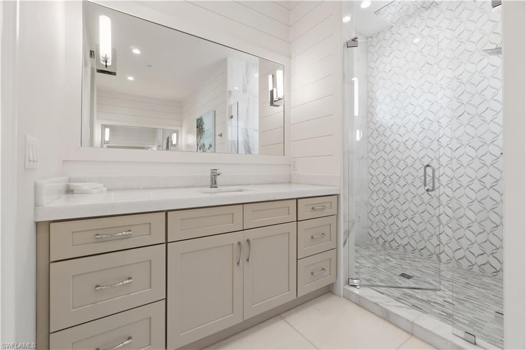 BONITA BEACH - Residential
