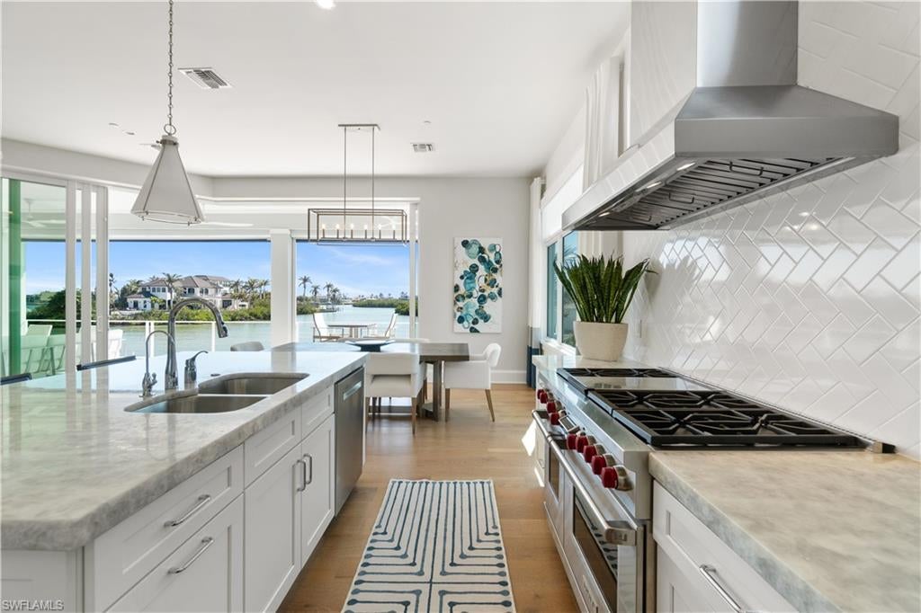 BONITA BEACH - Residential
