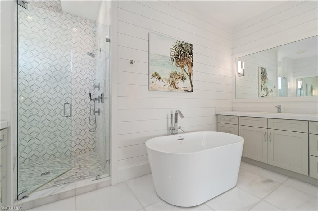 BONITA BEACH - Residential