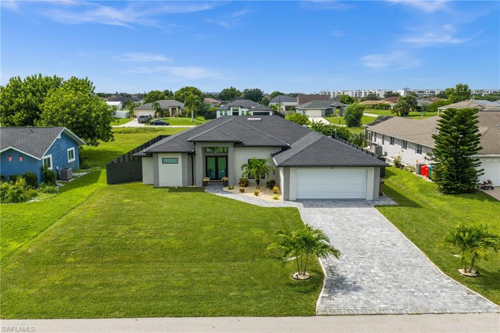 CAPE CORAL - Residential