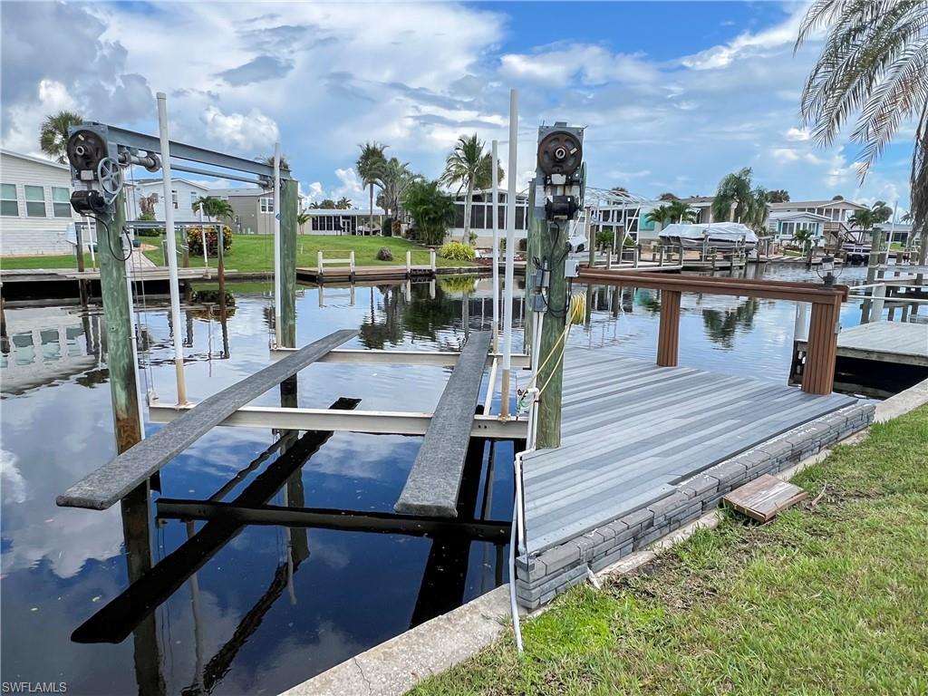 BAYSIDE ESTATES - Land