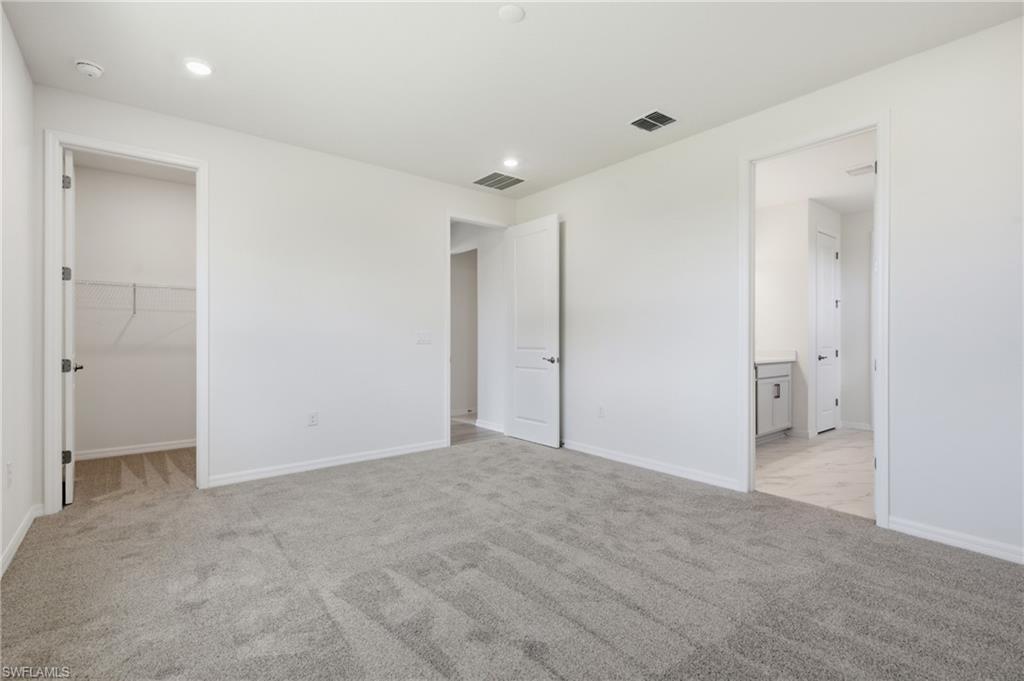 COUNTRY CLUB - Residential