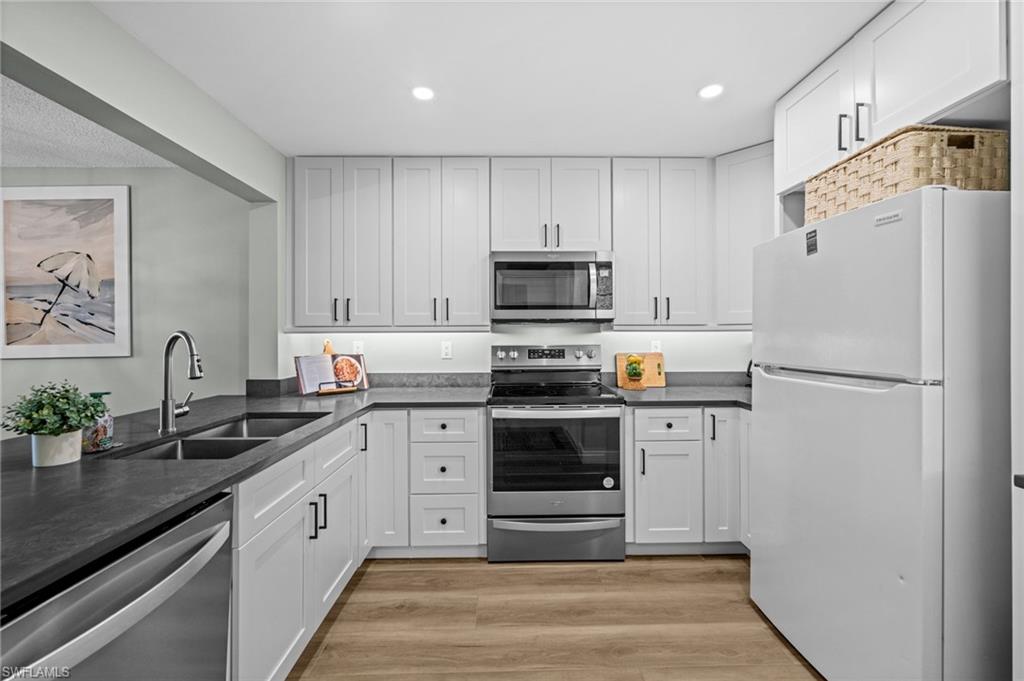 FOREST LAKES - Residential
