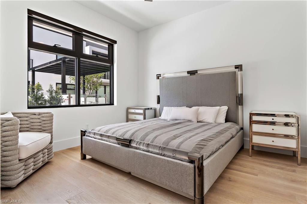 EIGHT FIFTY CENTRAL - Residential Lease