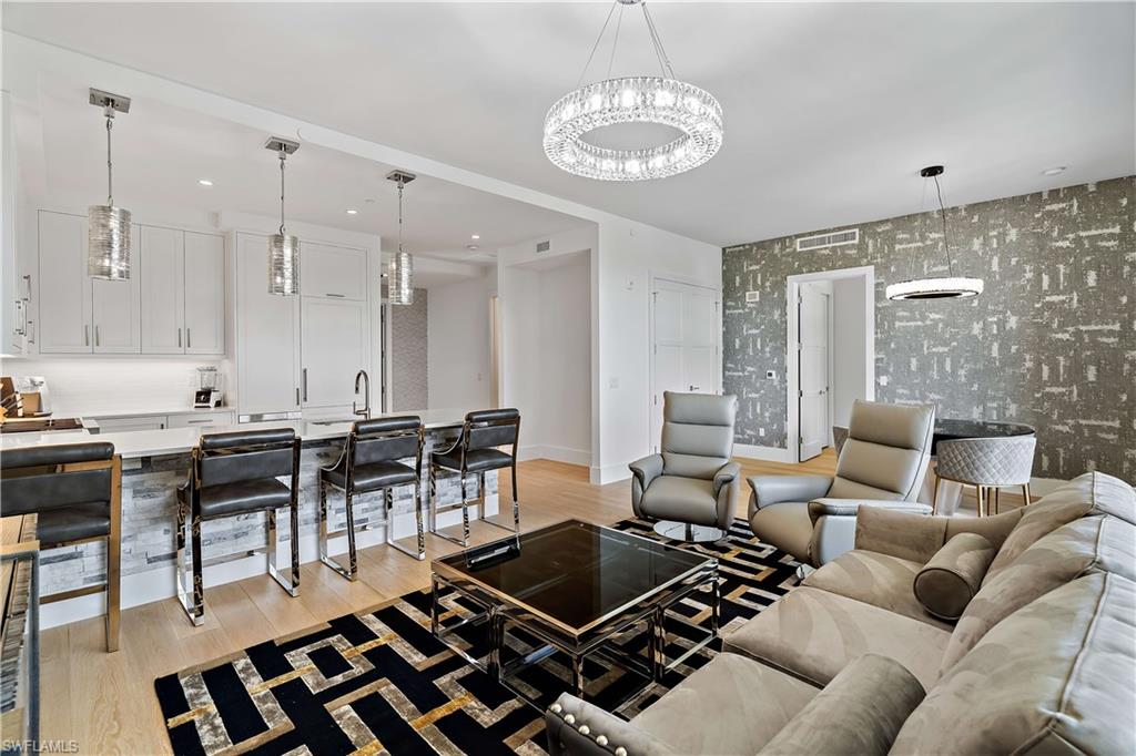 EIGHT FIFTY CENTRAL - Residential Lease
