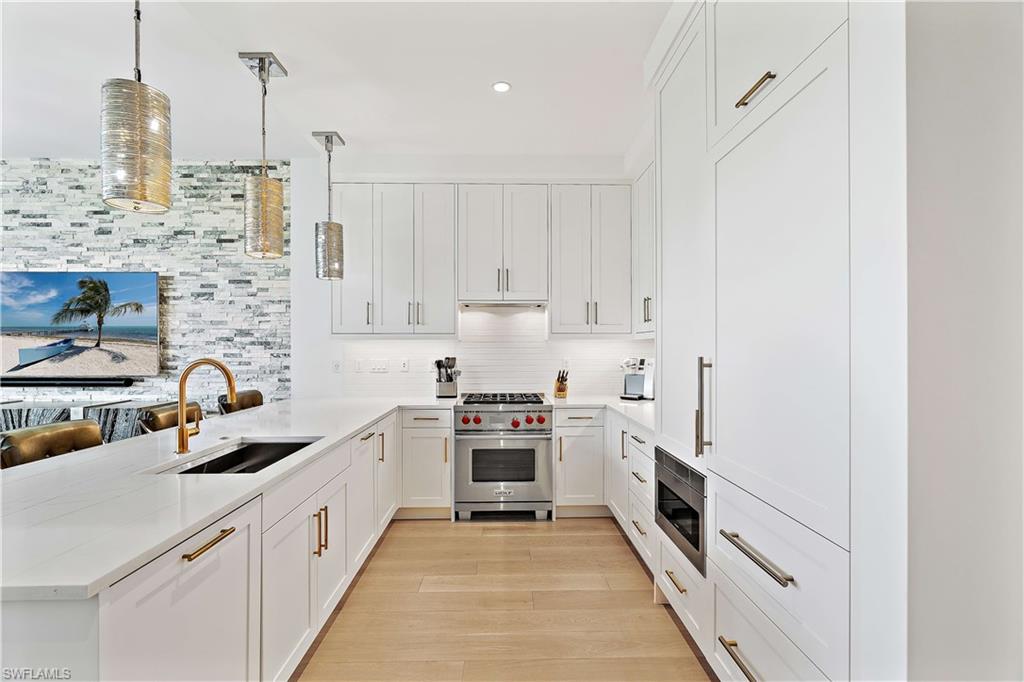 EIGHT FIFTY CENTRAL - Residential Lease