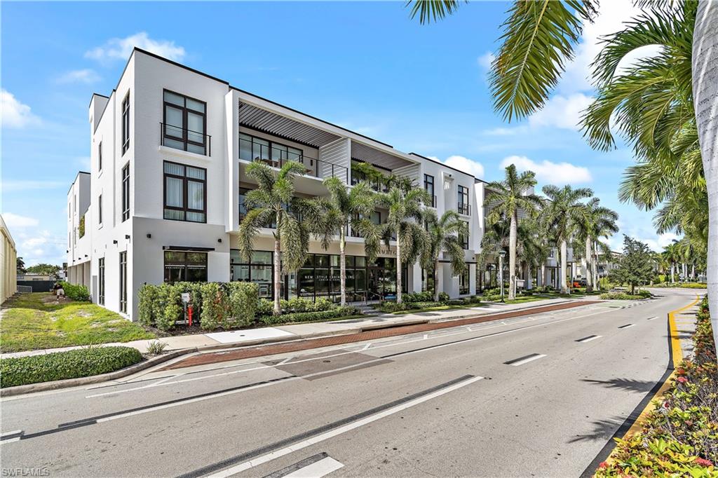 EIGHT FIFTY CENTRAL - Residential Lease