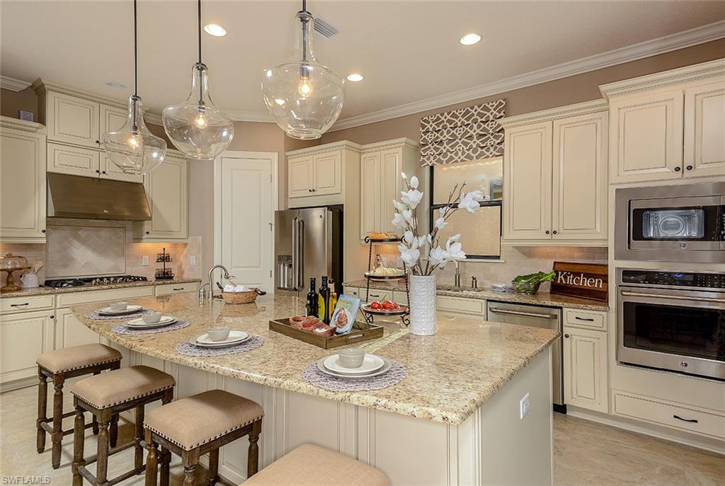 PEBBLE POINTE - Residential