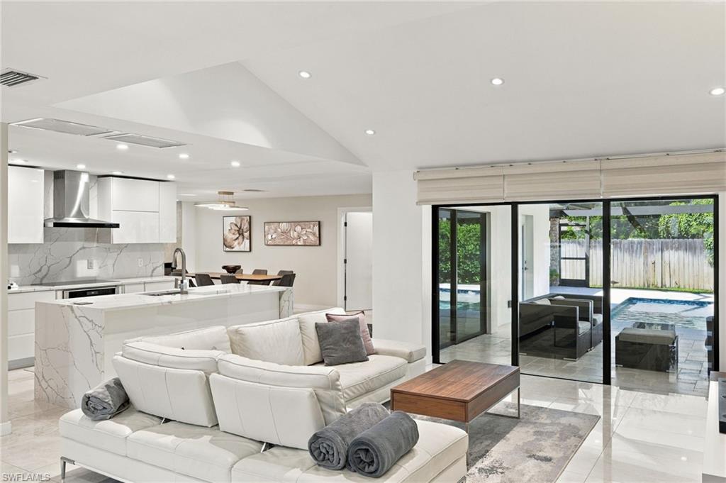 WHISKEY CREEK - Residential