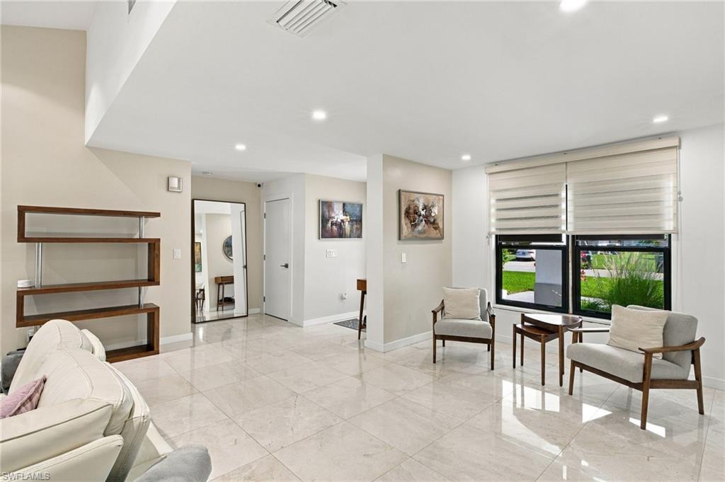 WHISKEY CREEK - Residential