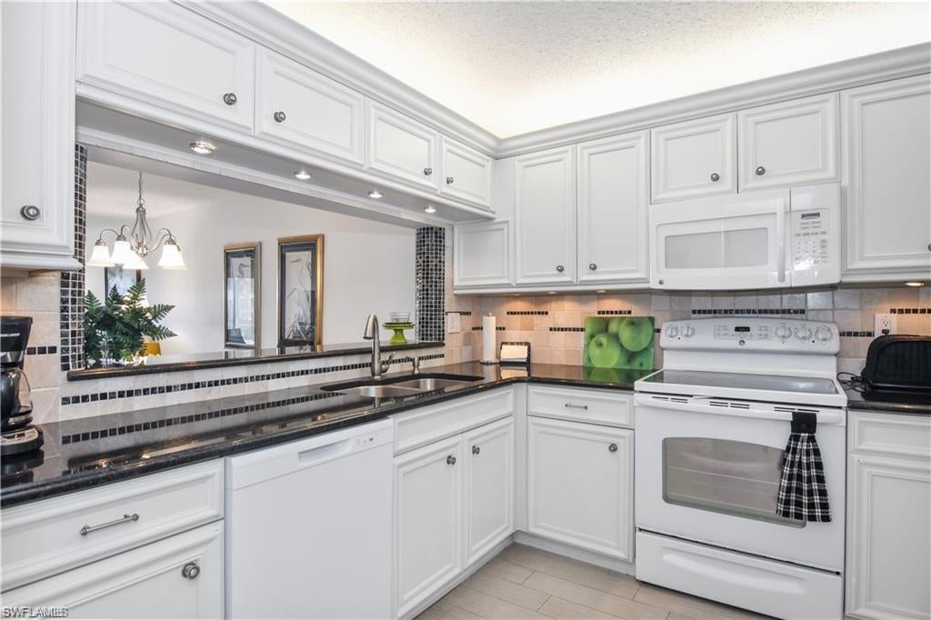 ABBEY ON THE LAKE - Residential Lease