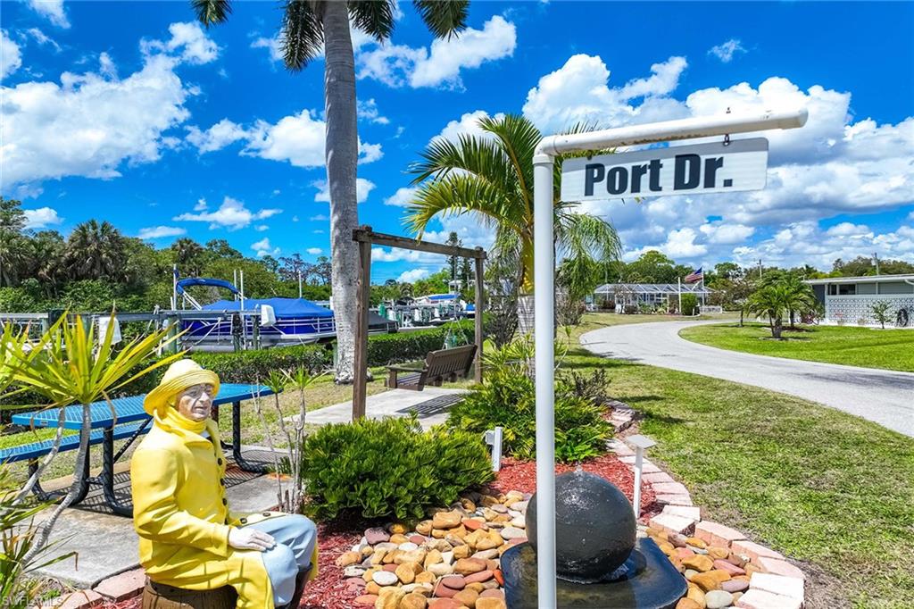 MARINERS COVE - Residential