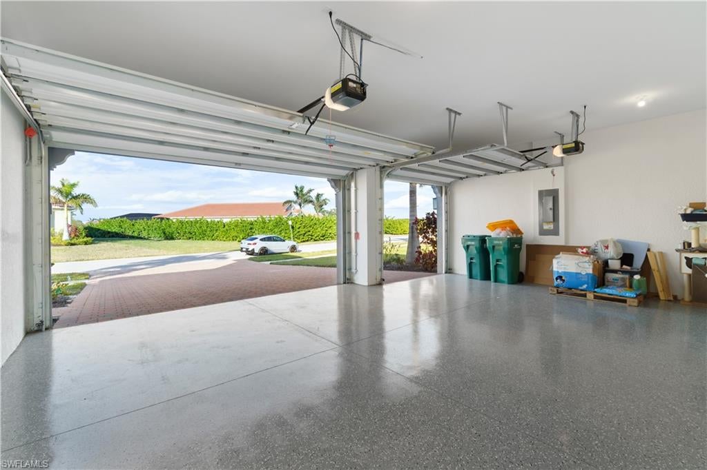 ROYAL PALM GOLF ESTATES - Residential Lease