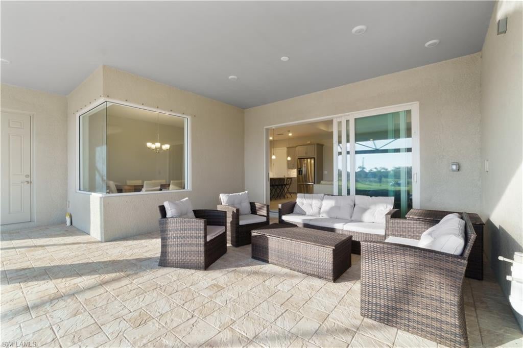 ROYAL PALM GOLF ESTATES - Residential Lease