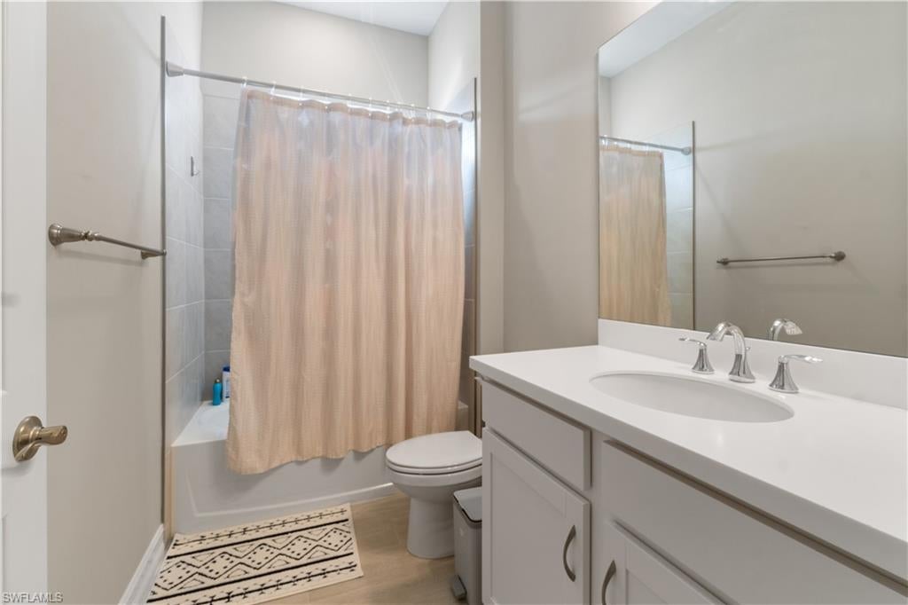 ROYAL PALM GOLF ESTATES - Residential Lease