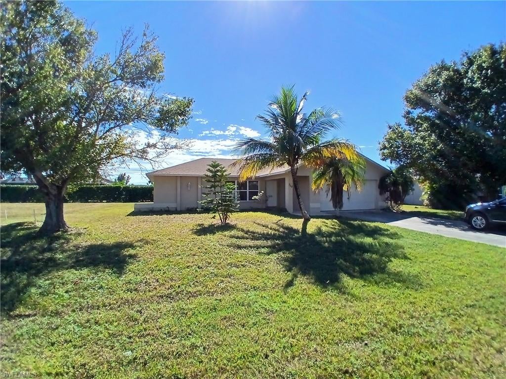 CAPE CORAL - Residential