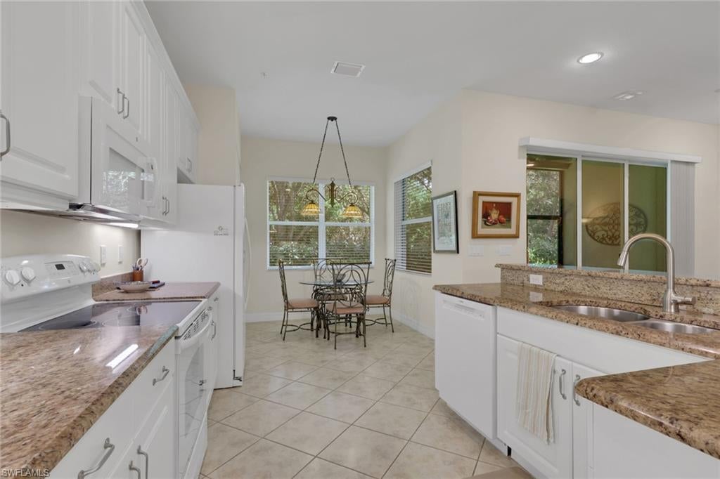 MARBELLA LAKES - Residential