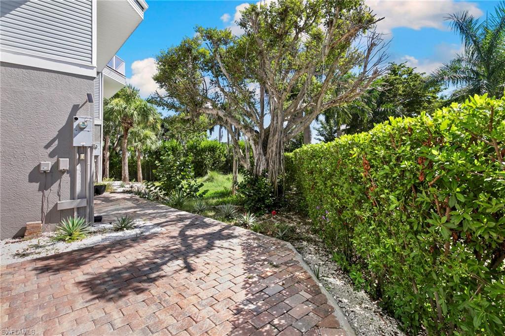 VILLAS AT BAREFOOT BEACH - Residential