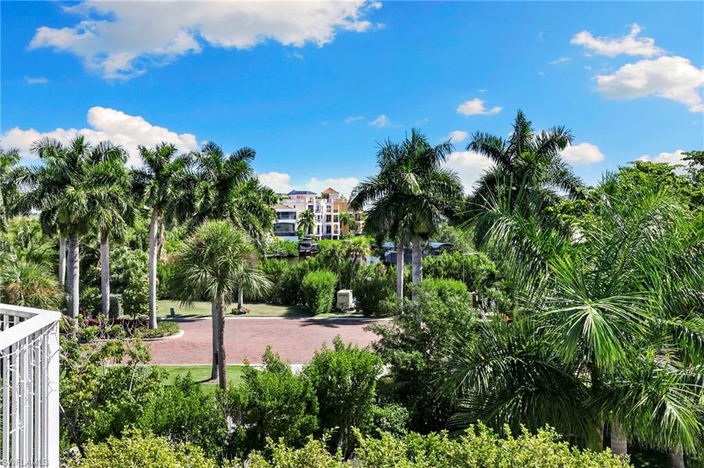 VILLAS AT BAREFOOT BEACH - Residential