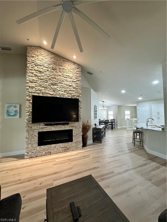 SABAL POINTE - Residential