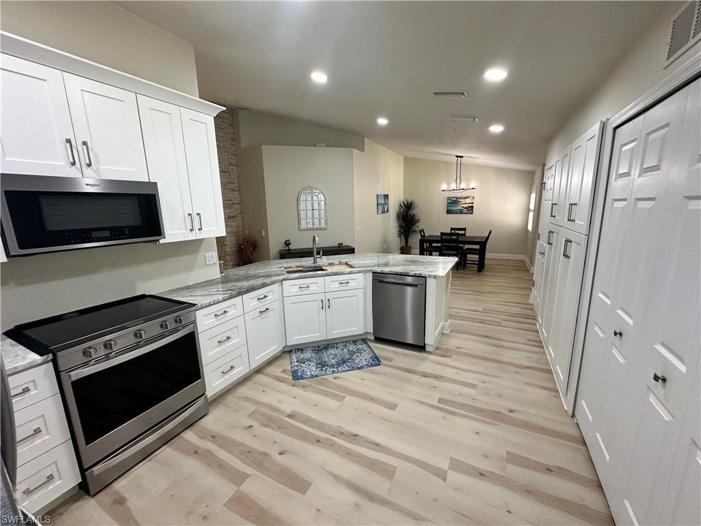 SABAL POINTE - Residential