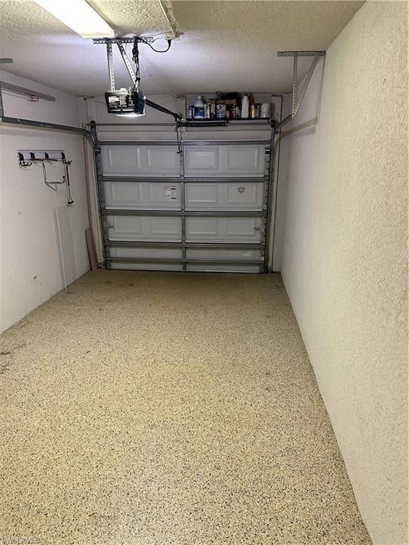 SABAL POINTE - Residential