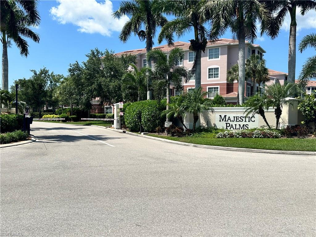 SABAL POINTE - Residential
