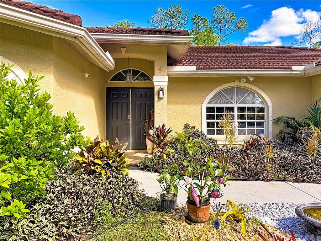 GOLDEN GATE ESTATES - Residential