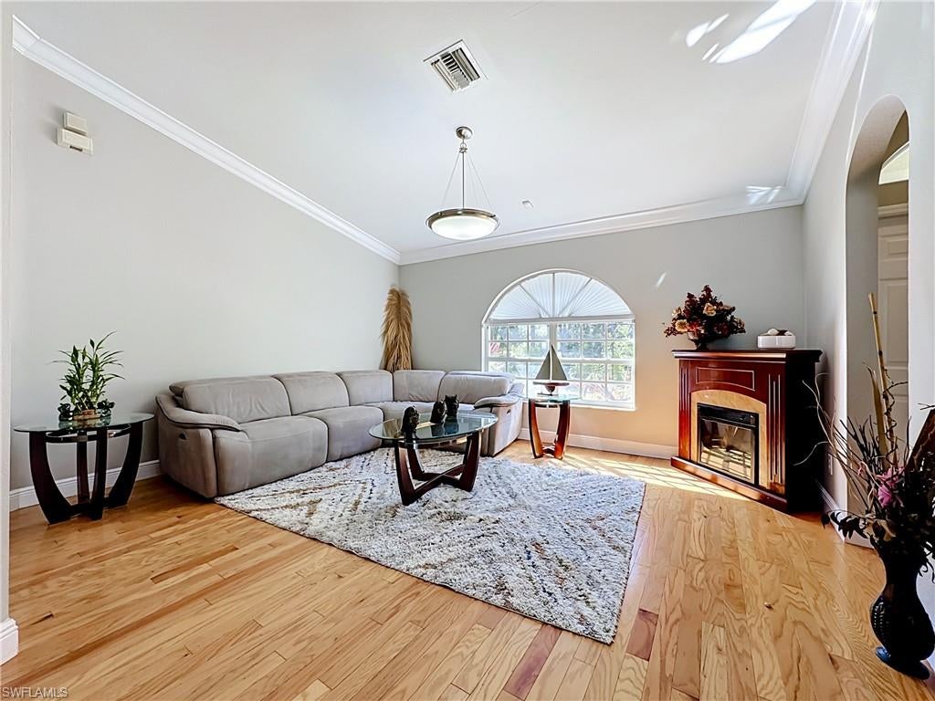GOLDEN GATE ESTATES - Residential