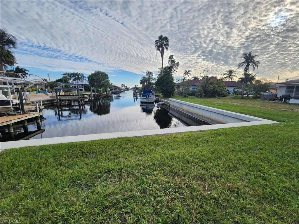 CAPE CORAL - Land