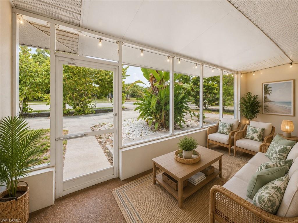 TROPIC ISLES - Residential
