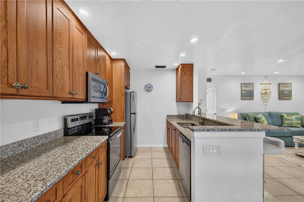 SANIBEL ARMS WEST CONDO - Residential