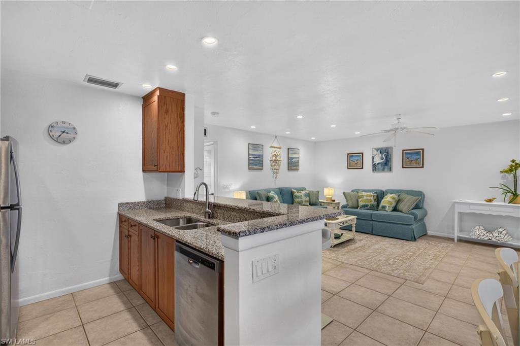 SANIBEL ARMS WEST CONDO - Residential