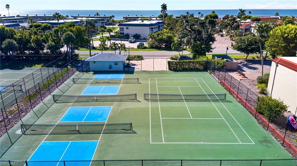 SANIBEL ARMS WEST CONDO - Residential