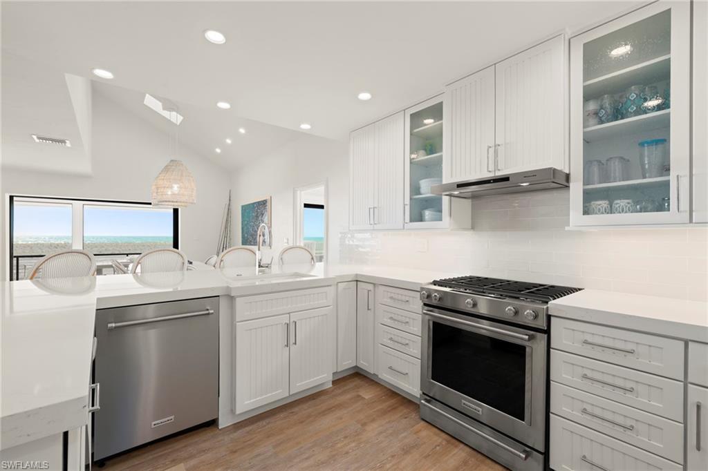 BEACH HOMES - Residential