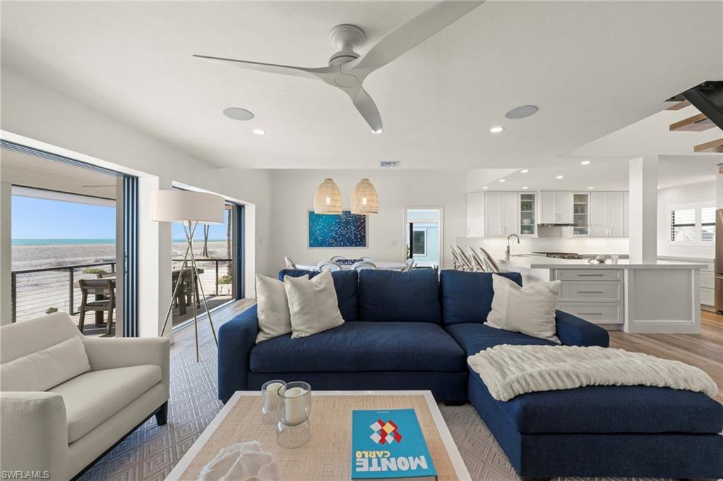 BEACH HOMES - Residential