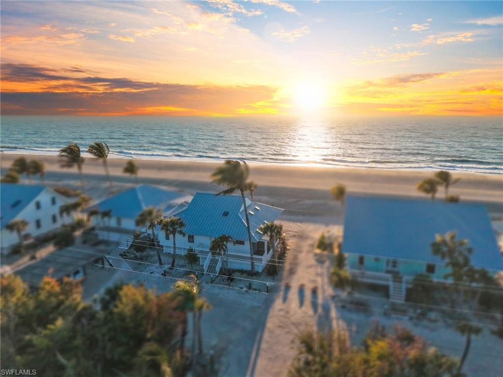 BEACH HOMES - Residential