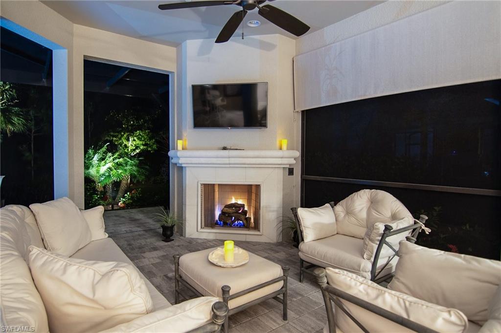 PEBBLE POINTE - Residential